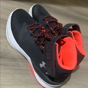 Under armory shoes